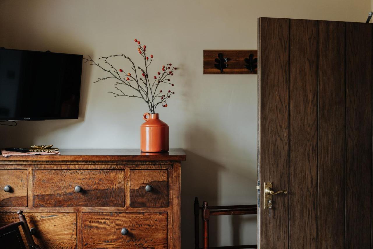 The Shepherds Huts & The Well Lodge At Ormesby Manor Ormesby Saint Michael Экстерьер фото