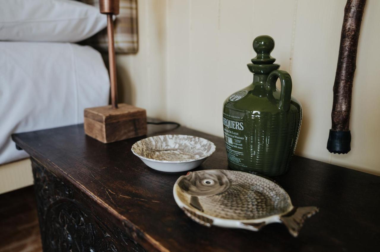 The Shepherds Huts & The Well Lodge At Ormesby Manor Ormesby Saint Michael Экстерьер фото